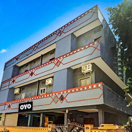 Hotel O Lavish Stay Sururnagar Bagian luar foto